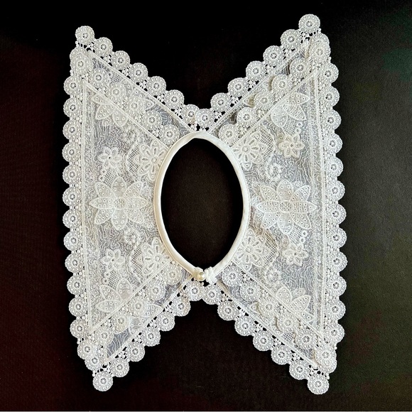 White Floral Double Layer Lace Collar (NEW) - Picture 12 of 12